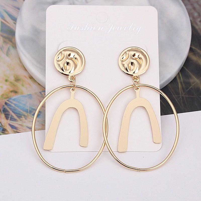 Vintage Golden Metal Oval Drop Earrings for Women Red White U-shaped Dangle Earrings Personality Geometric Big Circle Zircon
Vintage Golden Metal Oval Drop Earrings for Women Red White U-shaped Dangle Earrings Personality Geometric Big Circle Zircon