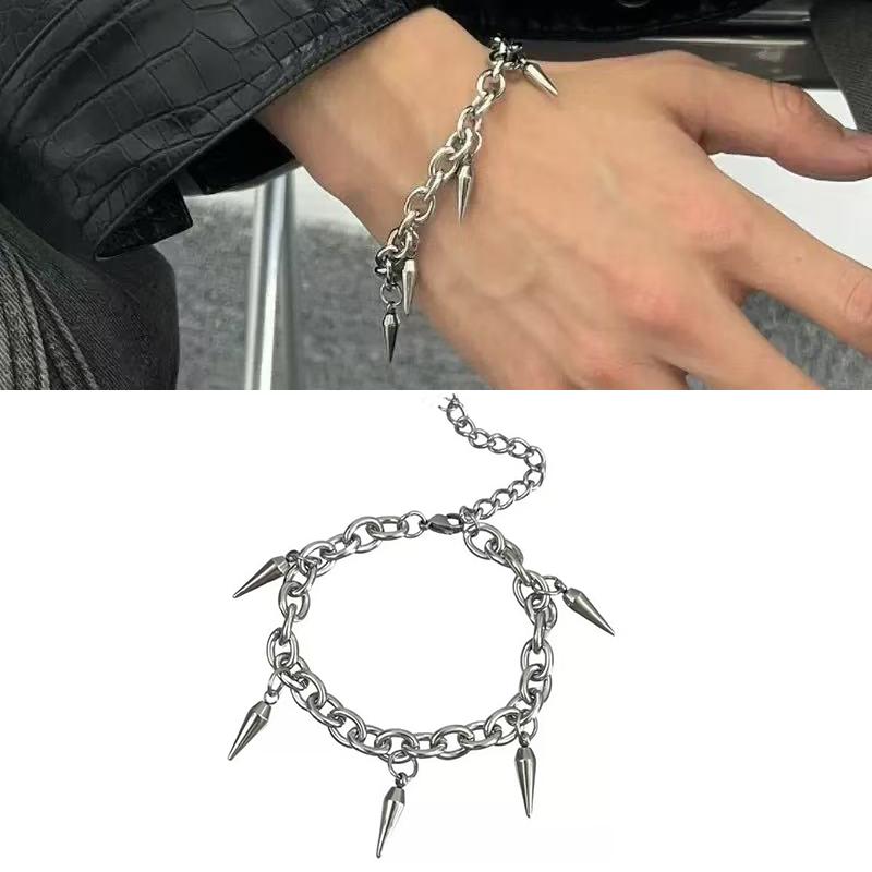 1Pcs Titanium Steel Cone Pendant Bracelets Fashion Hip Hop Rivet Bracelet For Man Woman Jewelry Punk Unisex Cool Accessories onesize
1Pcs Titanium Steel Cone Pendant Bracelets Fashion Hip Hop Rivet Bracelet For Man Woman Jewelry Punk Unisex Cool Accessories onesize