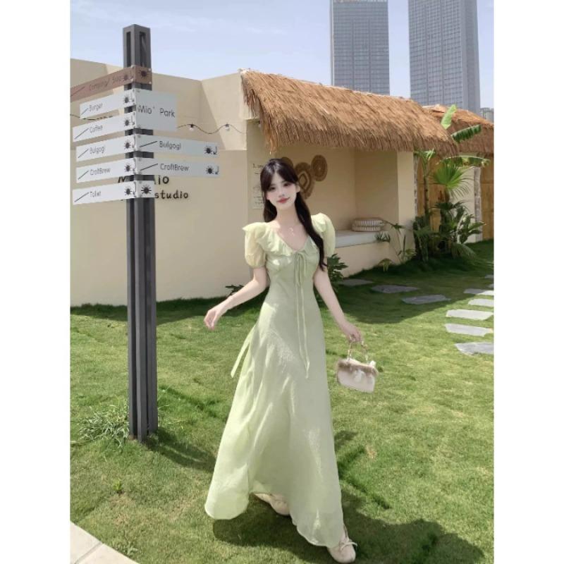 French gentle ruffle V-neck bubble sleeve dress summer vacation purple lace-up waist texture long dress 2XL зелений
French gentle ruffle V-neck bubble sleeve dress summer vacation purple lace-up waist texture long dress 2XL зелений