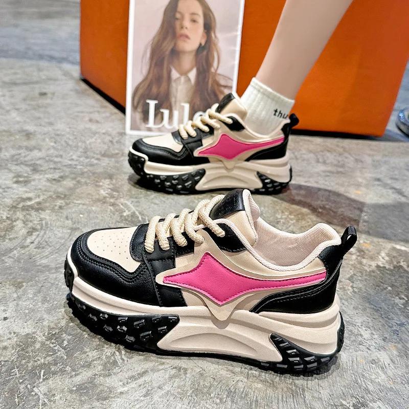 Модные туфли для папы на толстой подошве с женским кожаным верхом, новинка 2024 года, повседневная спортивная обувь, увеличивающая рост, женская обувь на платформе
Модные туфли для папы на толстой подошве с женским кожаным верхом, новинка 2024 года, повседневная спортивная обувь, увеличивающая рост, женская обувь на платформе