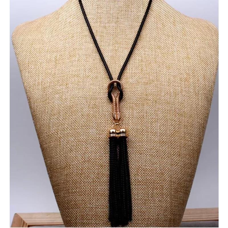 Antumn and Winter Women Long Necklace Sweater Chain Accessories Boho Style New Korean Version Simple Versatile Tassel Necklace
Antumn and Winter Women Long Necklace Sweater Chain Accessories Boho Style New Korean Version Simple Versatile Tassel Necklace