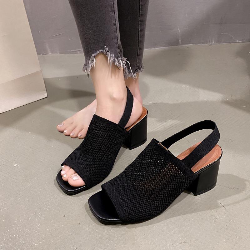 Fashion 2025 New Summer Elegant Sandals with Fine Mesh Breathable Upper New Elastic Back Strap for Women Korean Version Casual Sandals 35 чёрный
Fashion 2025 New Summer Elegant Sandals with Fine Mesh Breathable Upper New Elastic Back Strap for Women Korean Version Casual Sandals 35 чёрный