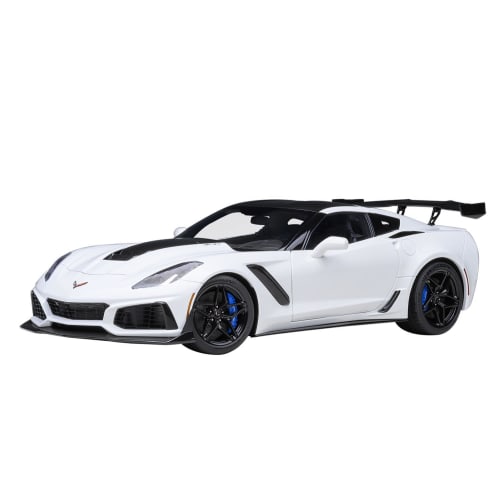 AUTOart 1/18 scale Chevrolet Corvette (C7) ZR1 White Finished Product
AUTOart 1/18 scale Chevrolet Corvette (C7) ZR1 White Finished Product