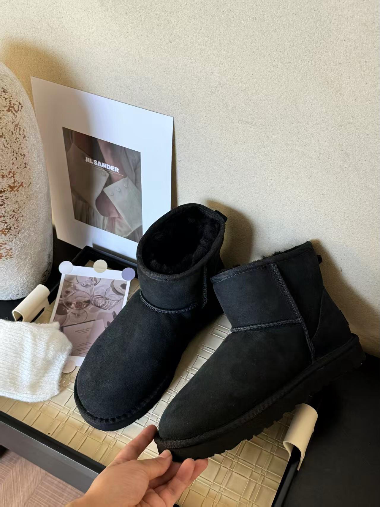 Women s Wool Snow Boots – Classic Style, Thickened, Cold-Proof Winter Cotton Shoes 40
Women s Wool Snow Boots – Classic Style, Thickened, Cold-Proof Winter Cotton Shoes 40