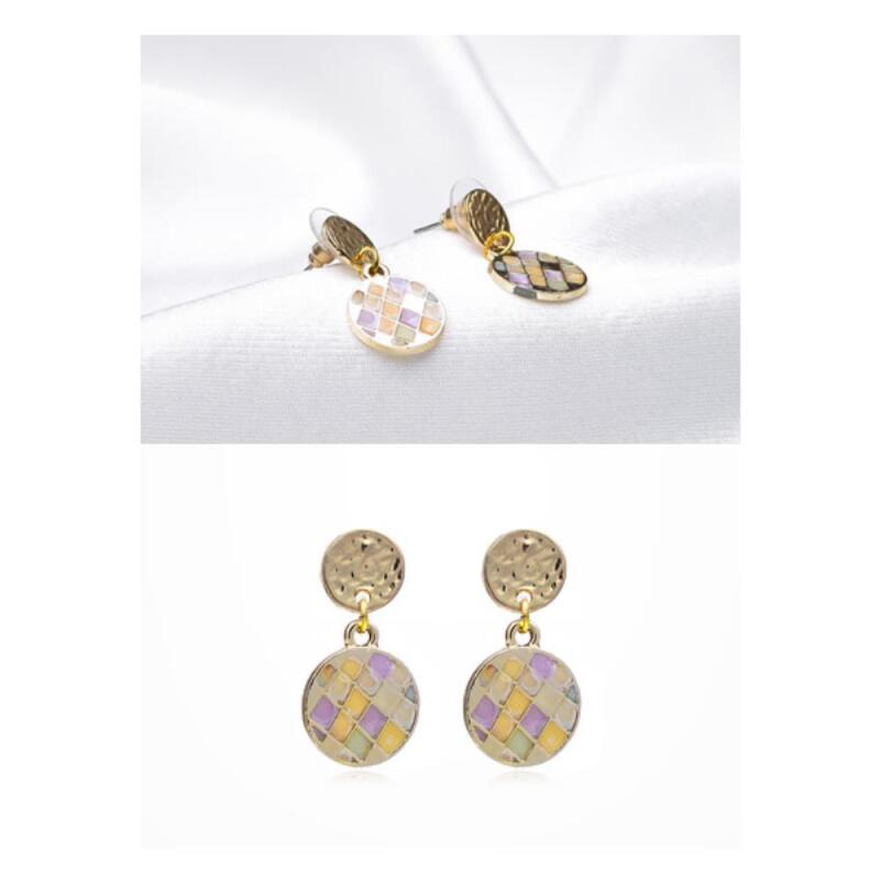 Women s Round Mosaic Fashion Circle Earrings A20365_Gold
Women s Round Mosaic Fashion Circle Earrings A20365_Gold