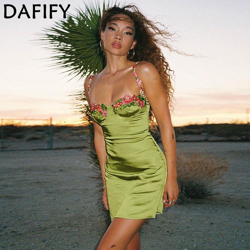 DAFIFY женская мода лето весна цветочный узор принт без рукавов подтяжки с высокой талией повседневные платья
DAFIFY женская мода лето весна цветочный узор принт без рукавов подтяжки с высокой талией повседневные платья