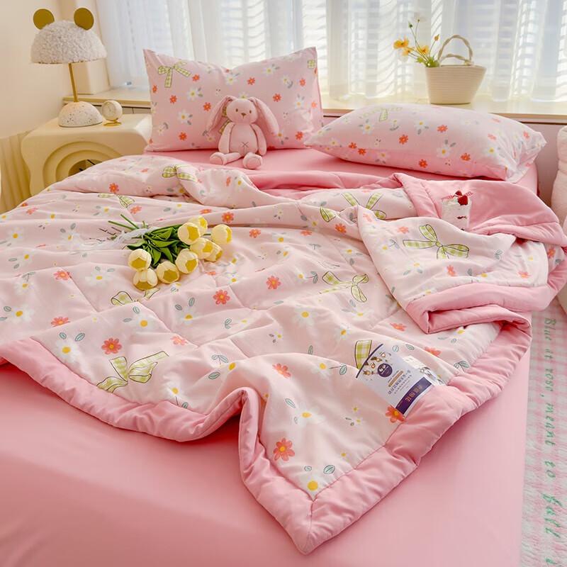 Grace Washed Cotton Summer Quilt with Bowknot
Grace Washed Cotton Summer Quilt with Bowknot