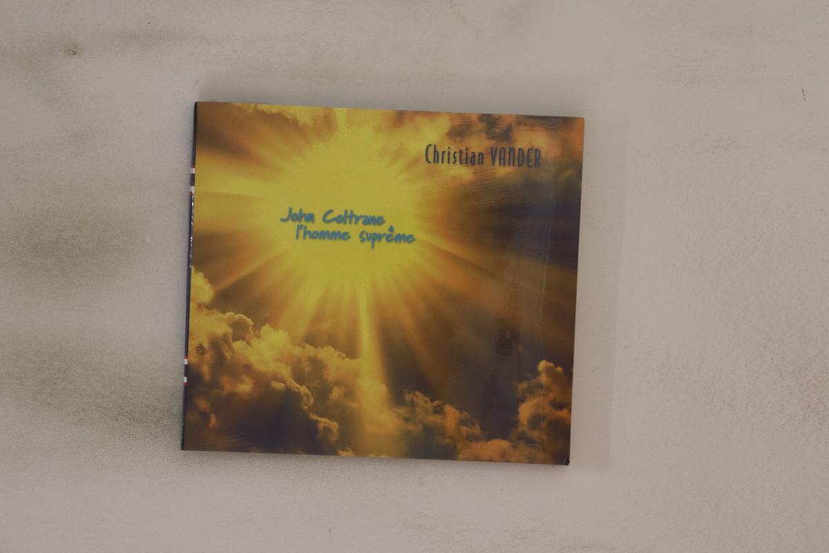 CD CHRISTIAN VANDER John Coltrane Lhomme Supreme AXXXVI SEVENTH 2011 France Jazz Used 
CD CHRISTIAN VANDER John Coltrane Lhomme Supreme AXXXVI SEVENTH 2011 France Jazz Used