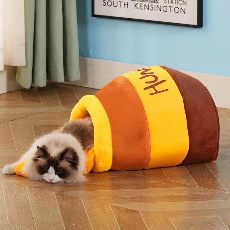 Cozy Honey Jar Cat Bed: Warm Sleeping Bag for Cats - Winter Cat House & Nest Size 43*28*35cm
Cozy Honey Jar Cat Bed: Warm Sleeping Bag for Cats - Winter Cat House & Nest Size 43*28*35cm