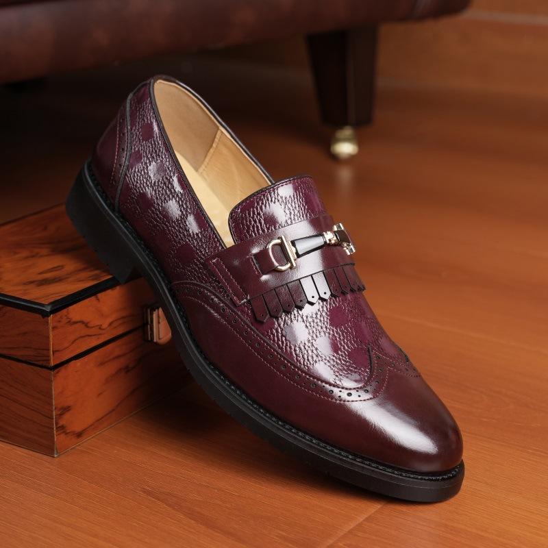 New British casual leather shoes men s retro men s loafers one-pedal brock engraved men s shoes 46 світло-коричневого кольору
New British casual leather shoes men s retro men s loafers one-pedal brock engraved men s shoes 46 світло-коричневого кольору