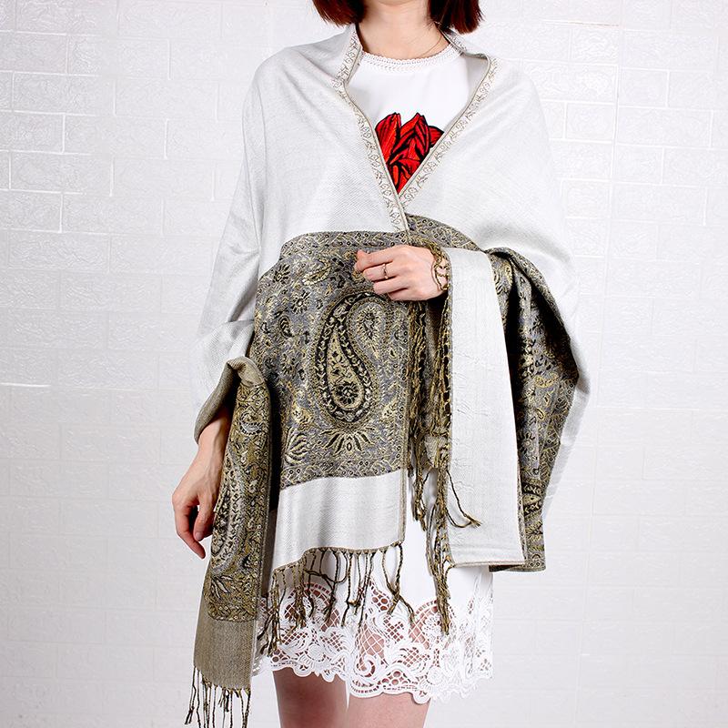 Двусторонний кашемировый шарф на осень и зиму, модный дорожный платок-шаль с часами, длинный шарф с бахромой из золотого шелка с рисунком «кешью» белый
Двусторонний кашемировый шарф на осень и зиму, модный дорожный платок-шаль с часами, длинный шарф с бахромой из золотого шелка с рисунком «кешью» белый