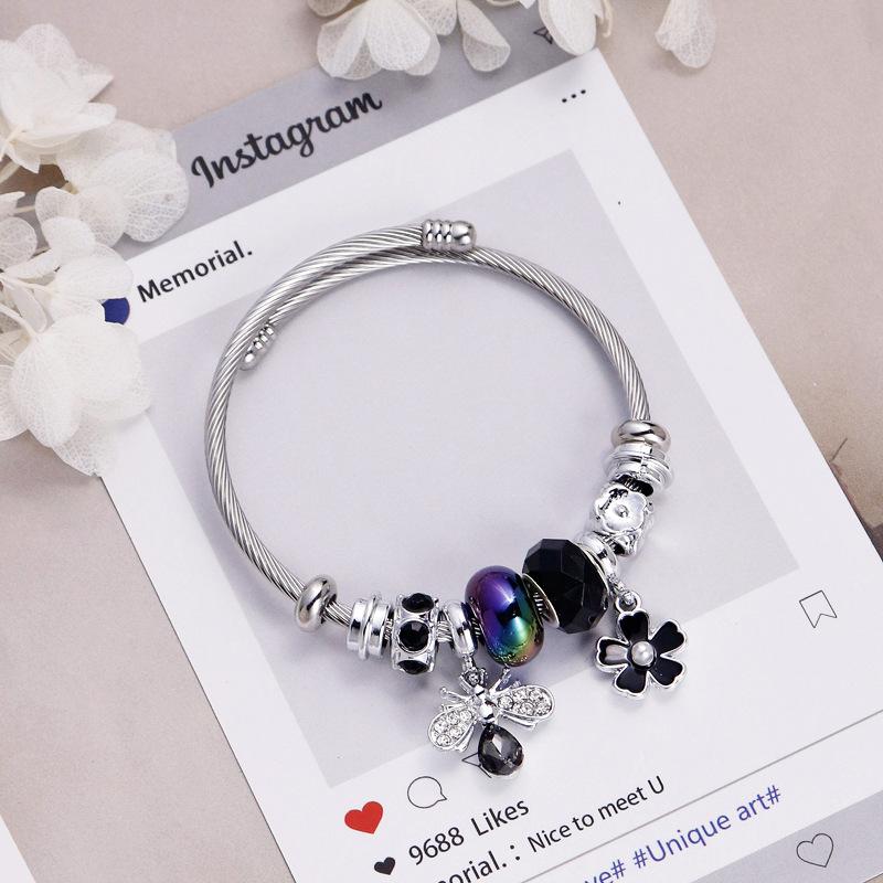 Bee Flower Beaded Bracelet Adjustable Stainless Steel Bangle With Windmill Crystal Charm For Women Gift Jewelry чорний
Bee Flower Beaded Bracelet Adjustable Stainless Steel Bangle With Windmill Crystal Charm For Women Gift Jewelry чорний