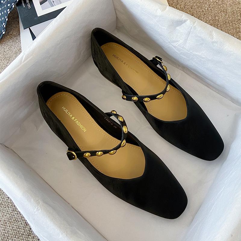 Y852-3 thick heel spring and summer 2025 new small square head outer wear women s summer outer wear with skirt high heel single shoes women 40 чорний
Y852-3 thick heel spring and summer 2025 new small square head outer wear women s summer outer wear with skirt high heel single shoes women 40 чорний