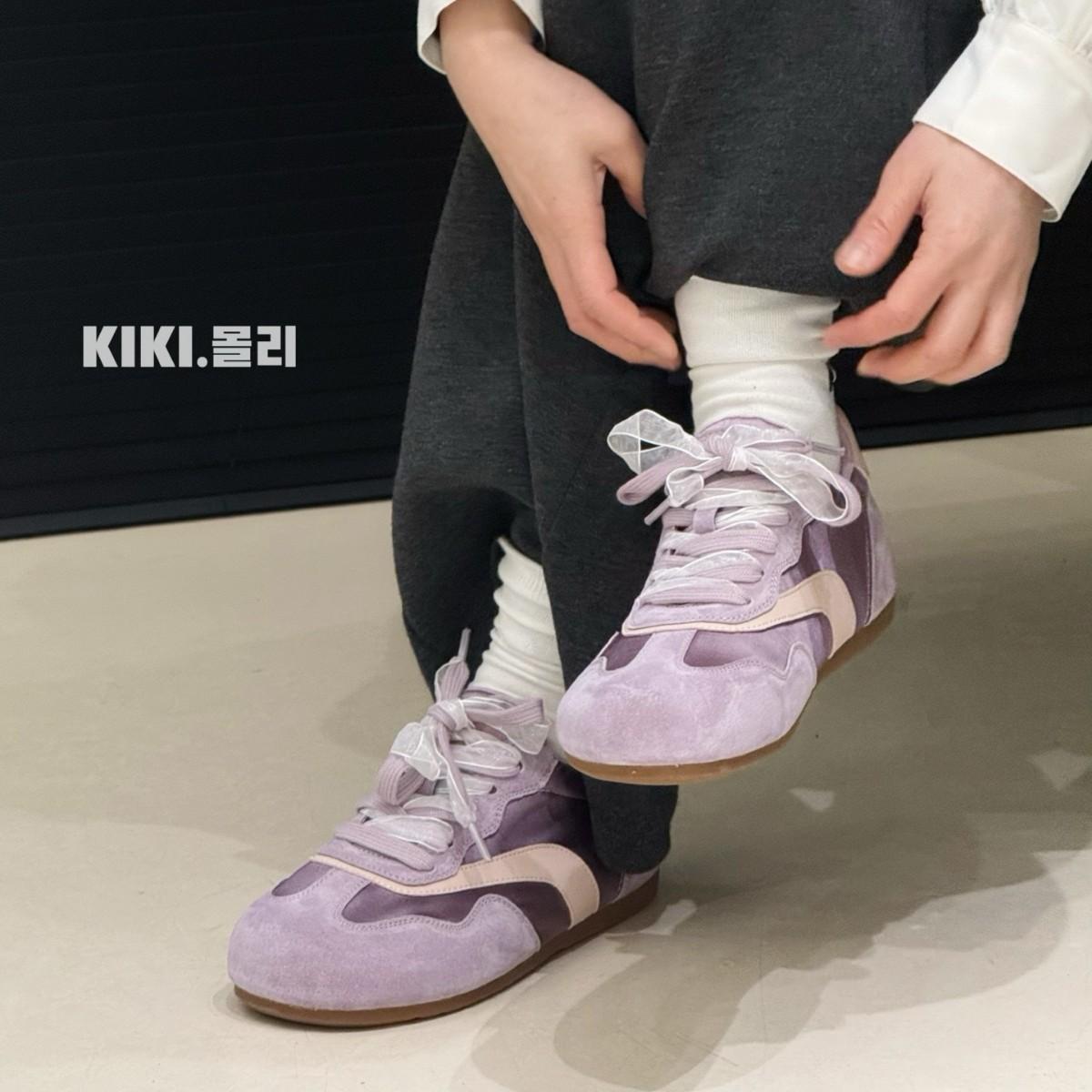 Retro women s new soft-soled lightweight inner height-increasing sports versatile casual shoes 40 білий
Retro women s new soft-soled lightweight inner height-increasing sports versatile casual shoes 40 білий