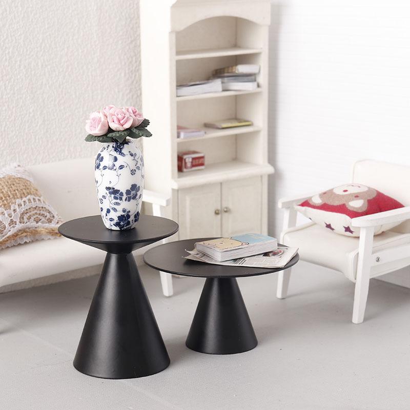 1:12 Scale Miniature Round Wrought Iron Table for Dollhouses - Perfect for Coffee, Tea, or Side Table in Mini Furniture.
1:12 Scale Miniature Round Wrought Iron Table for Dollhouses - Perfect for Coffee, Tea, or Side Table in Mini Furniture.