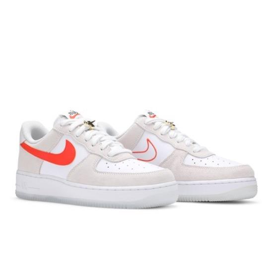 Nike Wmns Air Force 1 07 SE First Use DA8302-101 EU 36
Nike Wmns Air Force 1 07 SE First Use DA8302-101 EU 36