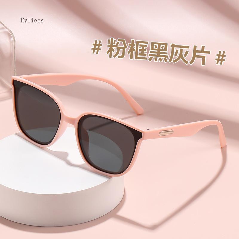 New Fashion Vintage Sunglasses Women Men Brand Designer Retro Rectangle Sun Glasses Female Male Popular Square Eyewear
New Fashion Vintage Sunglasses Women Men Brand Designer Retro Rectangle Sun Glasses Female Male Popular Square Eyewear