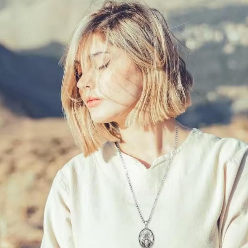 Witchy Necklace Jewelry For Women Girls Triple Moon Goddess Hecate Pendant With Stainless Steel Necklaces Chain Gifts For Her
Witchy Necklace Jewelry For Women Girls Triple Moon Goddess Hecate Pendant With Stainless Steel Necklaces Chain Gifts For Her