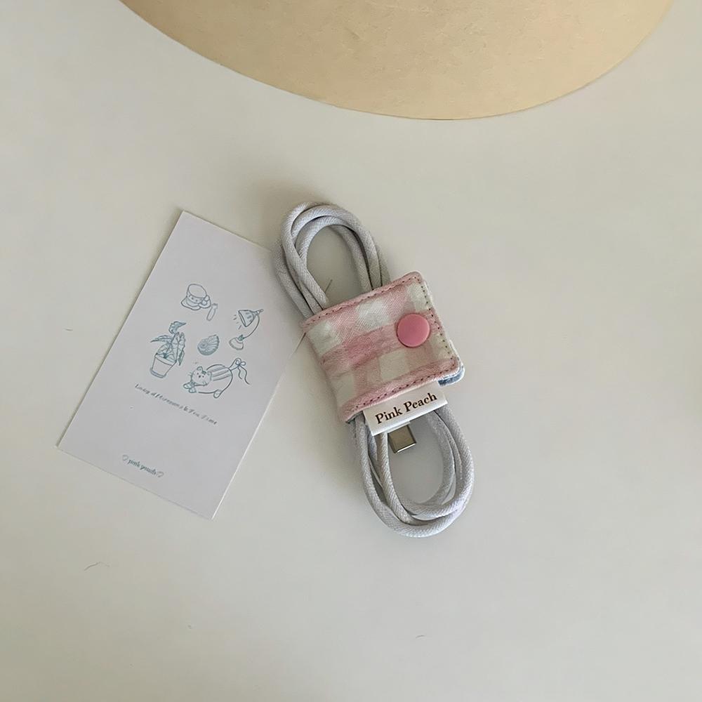 Korean INS Plaid Cable Organizer Fabric Data Cable Storage and Organization Multi-functional Headphone Cable Buckle Strap рожевий
Korean INS Plaid Cable Organizer Fabric Data Cable Storage and Organization Multi-functional Headphone Cable Buckle Strap рожевий