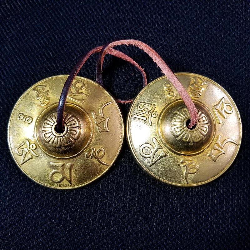 Antique handicrafts, brass materials, copper melon seeds, clinking bells, coins, collectibles
Antique handicrafts, brass materials, copper melon seeds, clinking bells, coins, collectibles