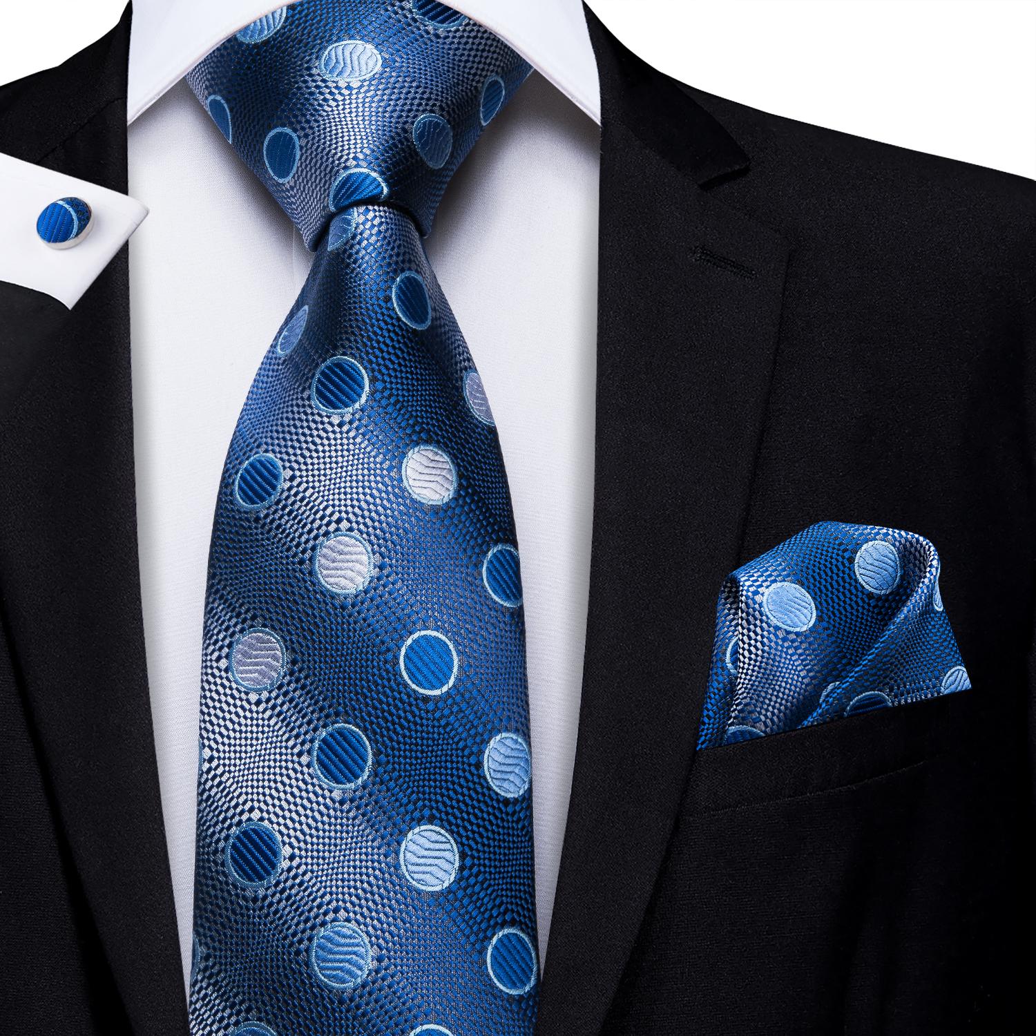 Hi-Tie New Design Чоловіча блакитна новинка, шовкова краватка, носова хустка, запонки, набір шовкової краватки N-3262 синій
Hi-Tie New Design Чоловіча блакитна новинка, шовкова краватка, носова хустка, запонки, набір шовкової краватки N-3262 синій