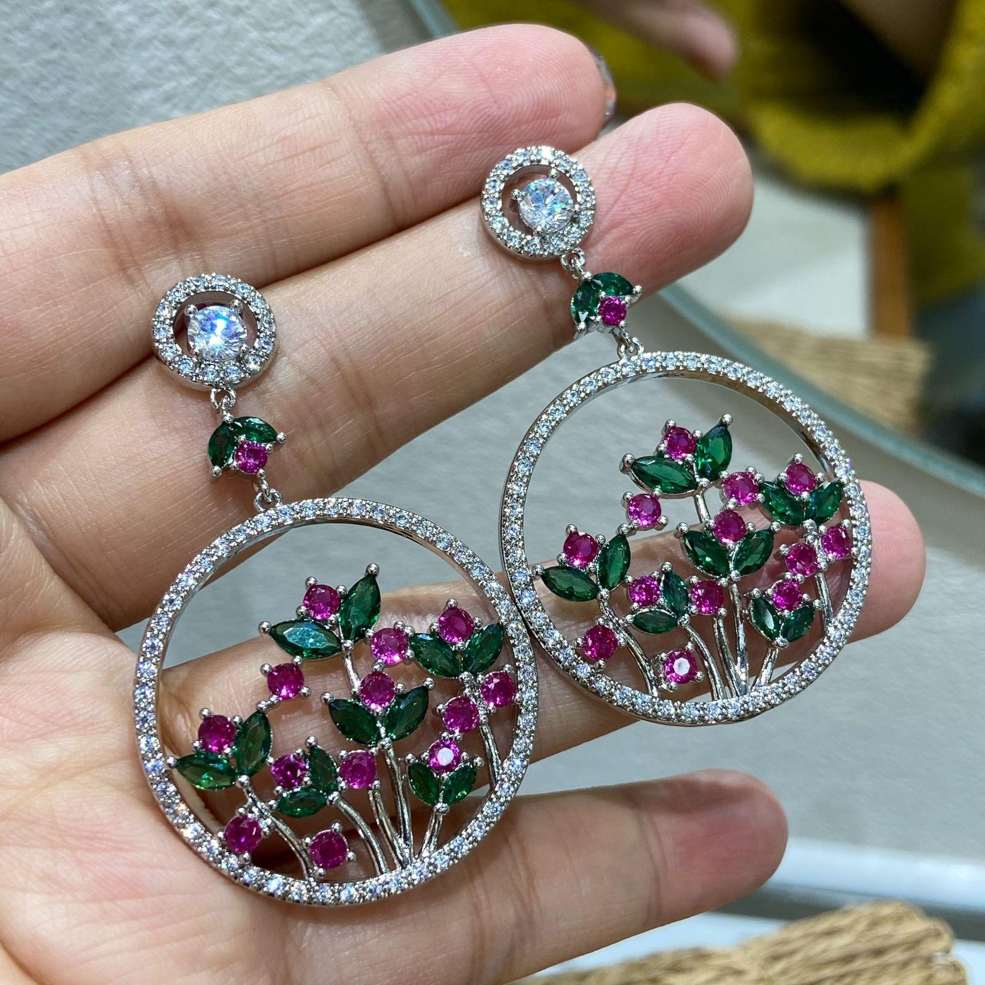 Personalized Luxury Simple Hollow Round Long Fringed Colored Plant Flower Earrings Niche High-End Earrings
Personalized Luxury Simple Hollow Round Long Fringed Colored Plant Flower Earrings Niche High-End Earrings