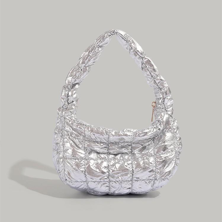 Summer Versatile Pleated Fashion Handbag Women s 2025 New Plaid Puff Cloud Bag Silver Foreign Commuter Bag серебряный
Summer Versatile Pleated Fashion Handbag Women s 2025 New Plaid Puff Cloud Bag Silver Foreign Commuter Bag серебряный