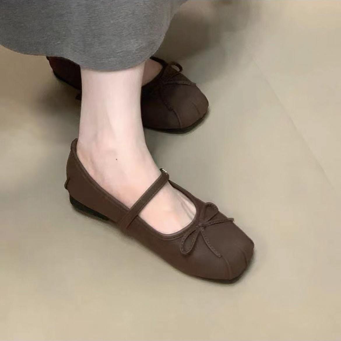 Premium version ballet single shoes French word with light mouth with skirt single shoes bow square head Mary Jane women s shoes 39
Premium version ballet single shoes French word with light mouth with skirt single shoes bow square head Mary Jane women s shoes 39