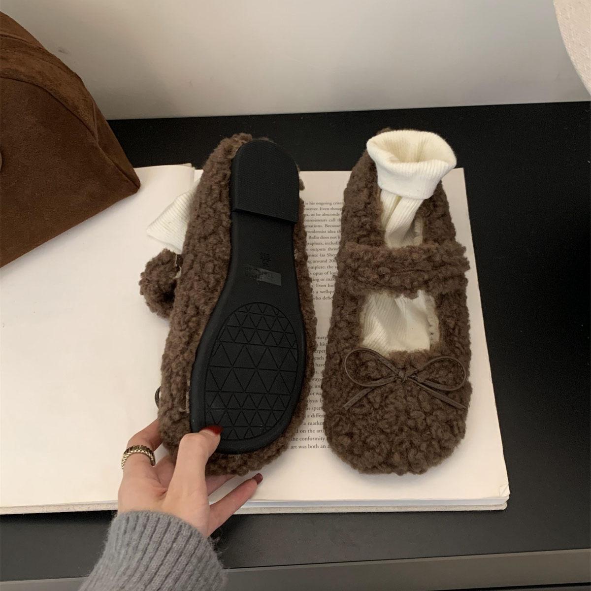 Шерстяные туфли женские зимние новые нежные сказочные ветры теплые хлопковые туфли балетки повседневные туфли Мэри Джейн на плоской подошве 40 темно-коричневого
Шерстяные туфли женские зимние новые нежные сказочные ветры теплые хлопковые туфли балетки повседневные туфли Мэри Джейн на плоской подошве 40 темно-коричневого