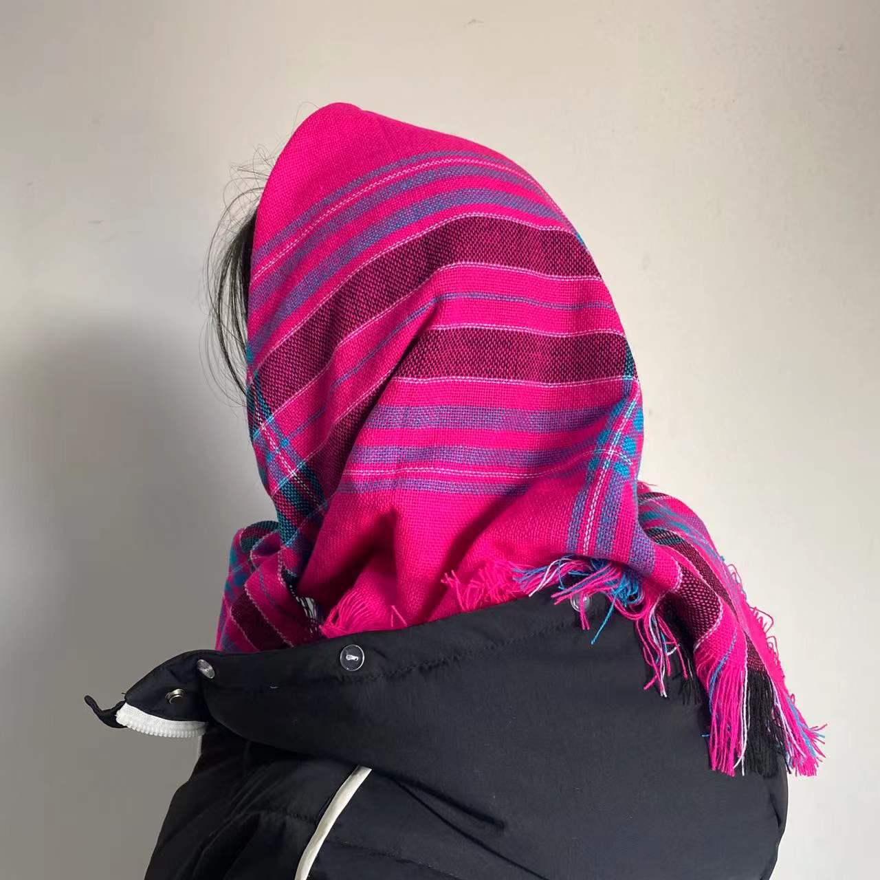 Knitted Headscarf for Elder Women: Year-Round, Vintage Style, Internet Trend, Keeps Warm, Perfect for Grandmas
Knitted Headscarf for Elder Women: Year-Round, Vintage Style, Internet Trend, Keeps Warm, Perfect for Grandmas