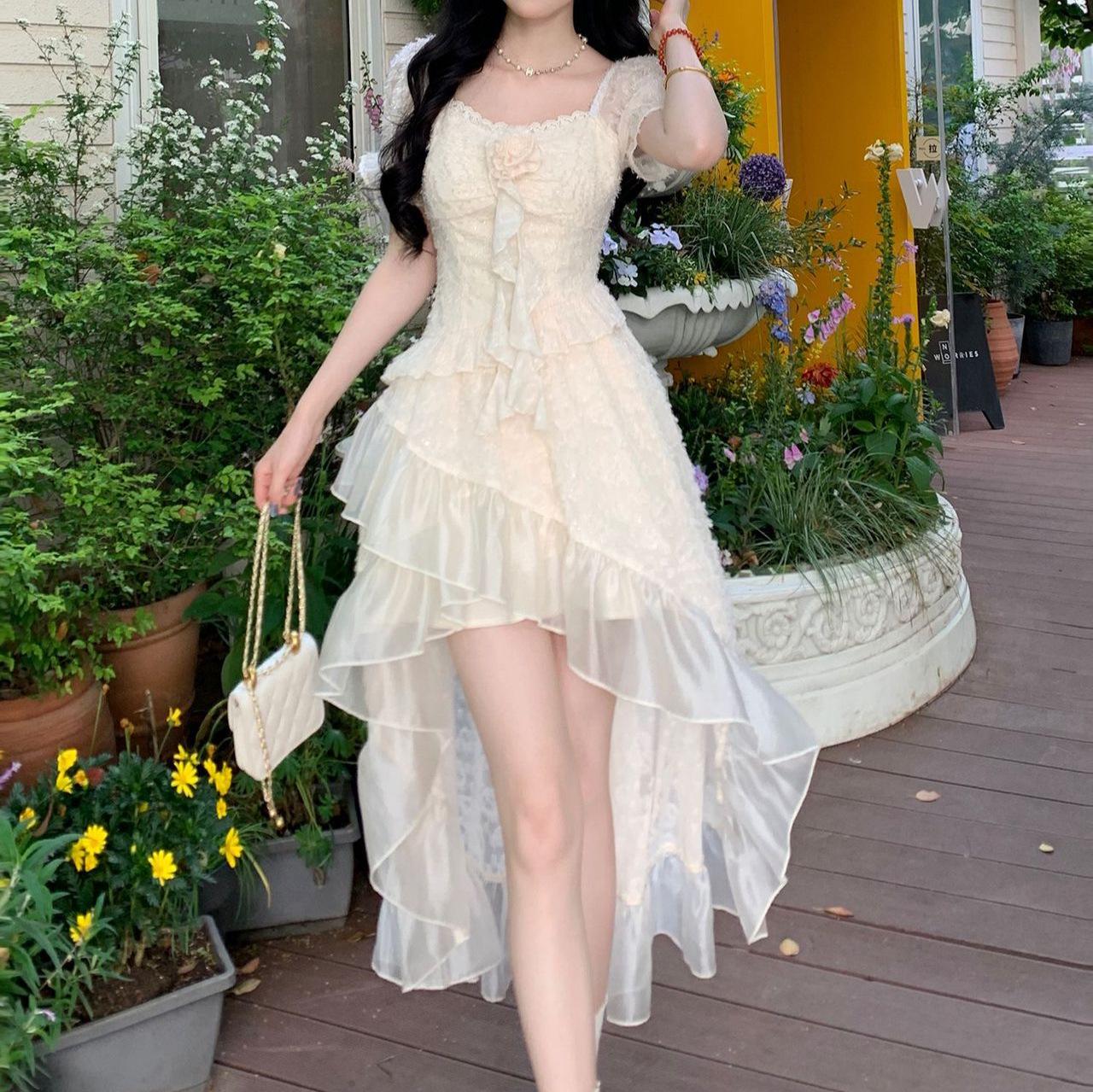2026 New Women s French Square Neck Asymmetrical Dress - Short Front, Long Back Design for a Youthful Summer Look M
2026 New Women s French Square Neck Asymmetrical Dress - Short Front, Long Back Design for a Youthful Summer Look M