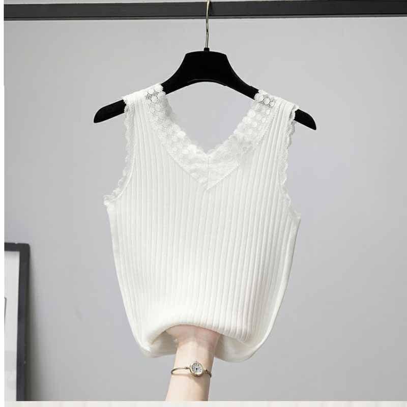 Women s Plus Size Slim Fit Lace Trim Camisole: New Sleeveless Vest for Layering or Basic Wear (2026) M (Recommended 40-48 kg)
Women s Plus Size Slim Fit Lace Trim Camisole: New Sleeveless Vest for Layering or Basic Wear (2026) M (Recommended 40-48 kg)