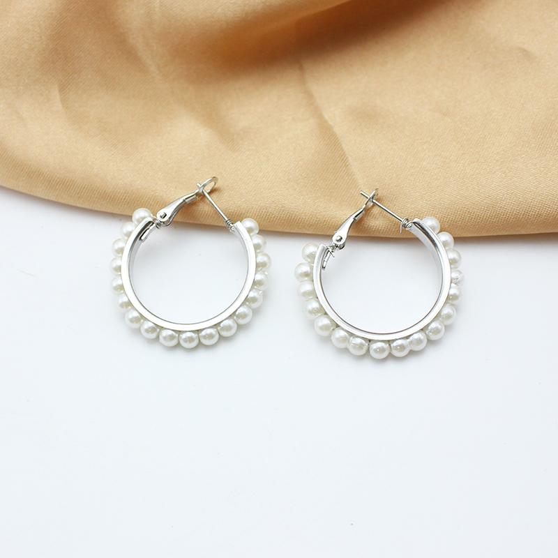 Exaggerated Imitation Pearl Round Hoop Earrings for Women Hiphop Punk Metal Creative Geometry Loop Zircon Accessory Girl Gift
Exaggerated Imitation Pearl Round Hoop Earrings for Women Hiphop Punk Metal Creative Geometry Loop Zircon Accessory Girl Gift