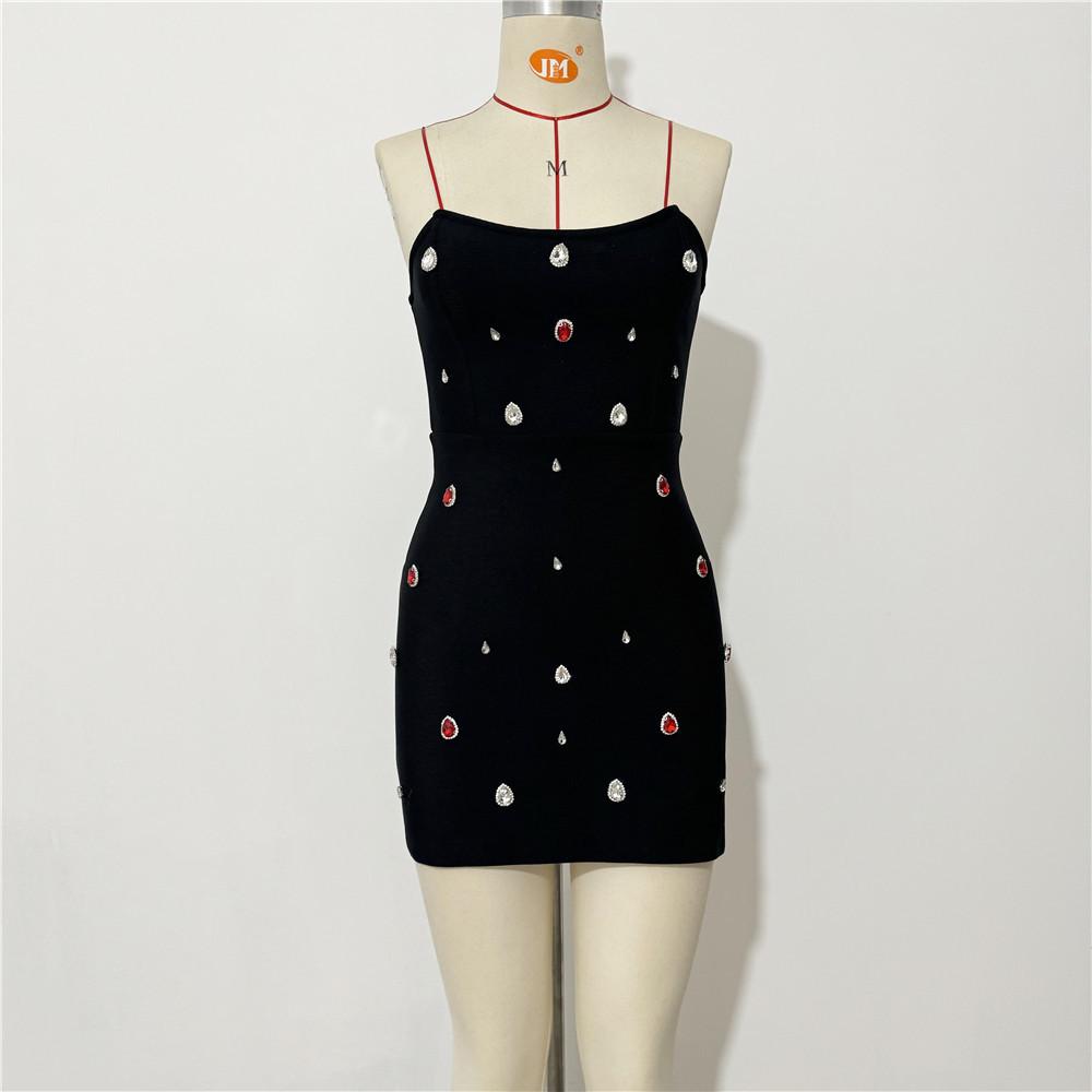 Элегантное платье-бандаж без бретелек со стразами 2025: Вечернее платье премиум-класса для похудения для европейских и американских женщин Small
Элегантное платье-бандаж без бретелек со стразами 2025: Вечернее платье премиум-класса для похудения для европейских и американских женщин Small