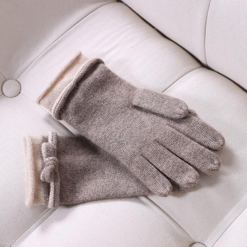 New Autumn and Winter Bowknot Women s Five Fingered Warm Gloves and Cold Proof Cycling Knitted Gloves One size
New Autumn and Winter Bowknot Women s Five Fingered Warm Gloves and Cold Proof Cycling Knitted Gloves One size