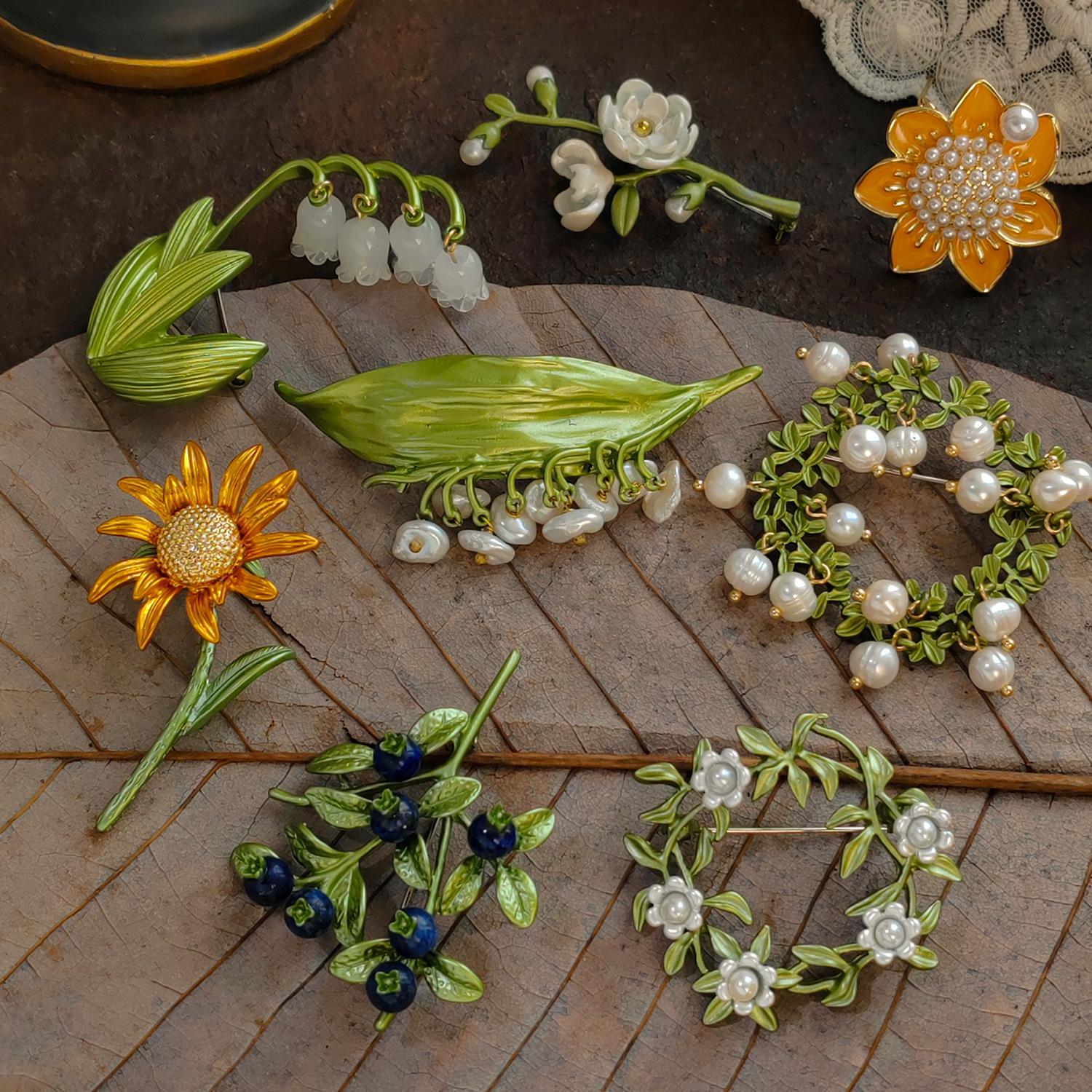 Classic Women Pearl Leaves Sunflower Enamel Pins Badges Elegant Lady Exqusite Clothing Suit Plant Brooch Corsage Jewelry
Classic Women Pearl Leaves Sunflower Enamel Pins Badges Elegant Lady Exqusite Clothing Suit Plant Brooch Corsage Jewelry