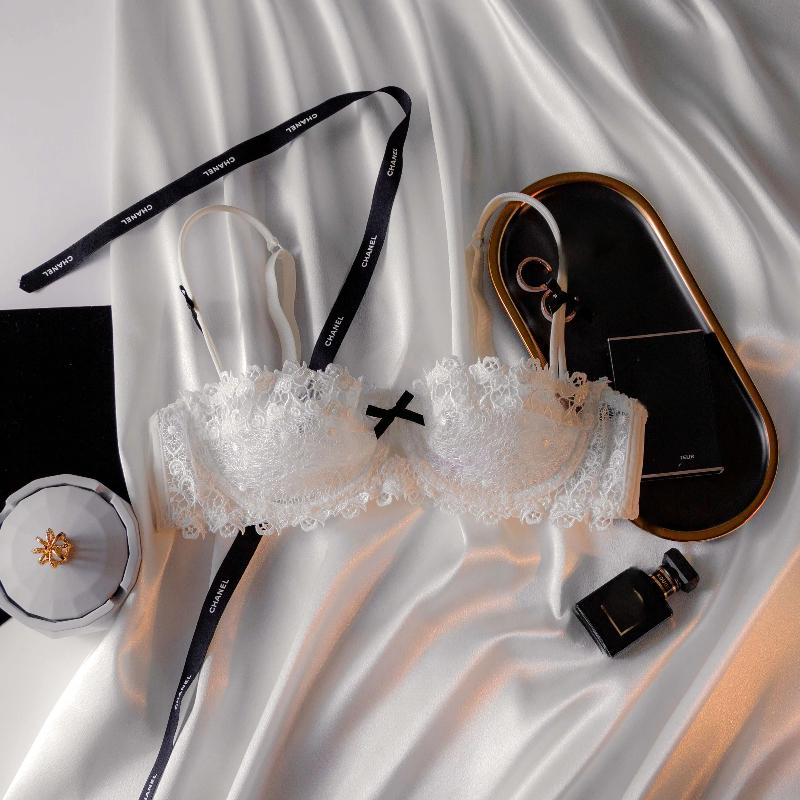 Big Size Female Summer Ultra Thin Sexy Lace Gathers To Support Big Bosoms Show Small Breathable Underwear 32/70BCD
Big Size Female Summer Ultra Thin Sexy Lace Gathers To Support Big Bosoms Show Small Breathable Underwear 32/70BCD