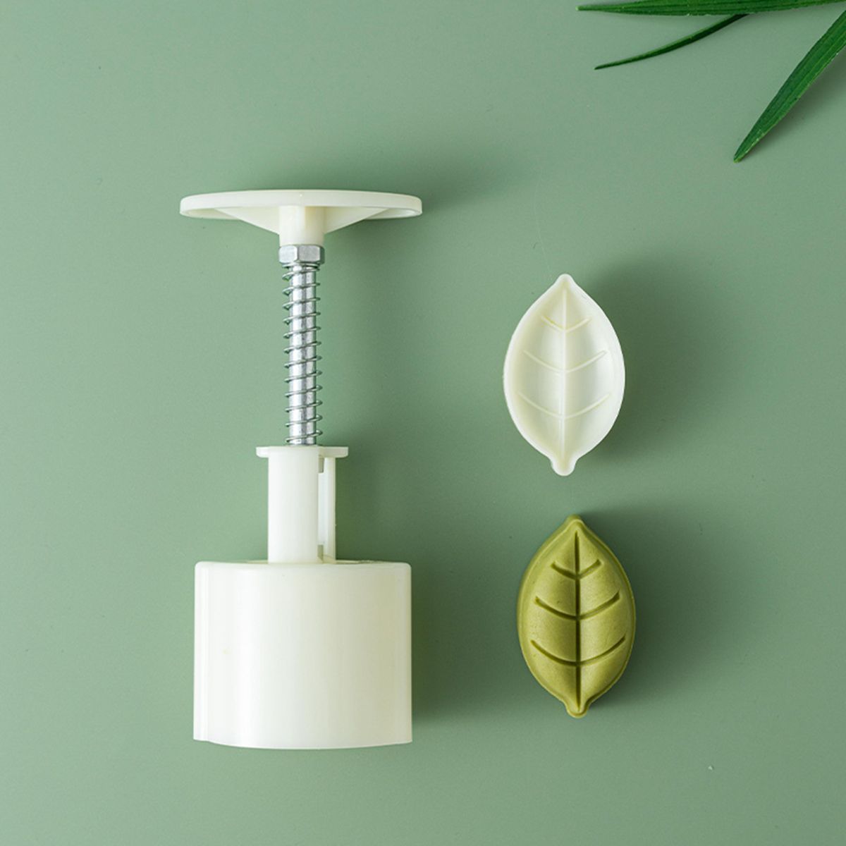 Bean Cake Baking Hand Press 3D Moon Cake Mould Cookie Stamp Cutter Ma amoul Form Mooncake Mold leaf
Bean Cake Baking Hand Press 3D Moon Cake Mould Cookie Stamp Cutter Ma amoul Form Mooncake Mold leaf