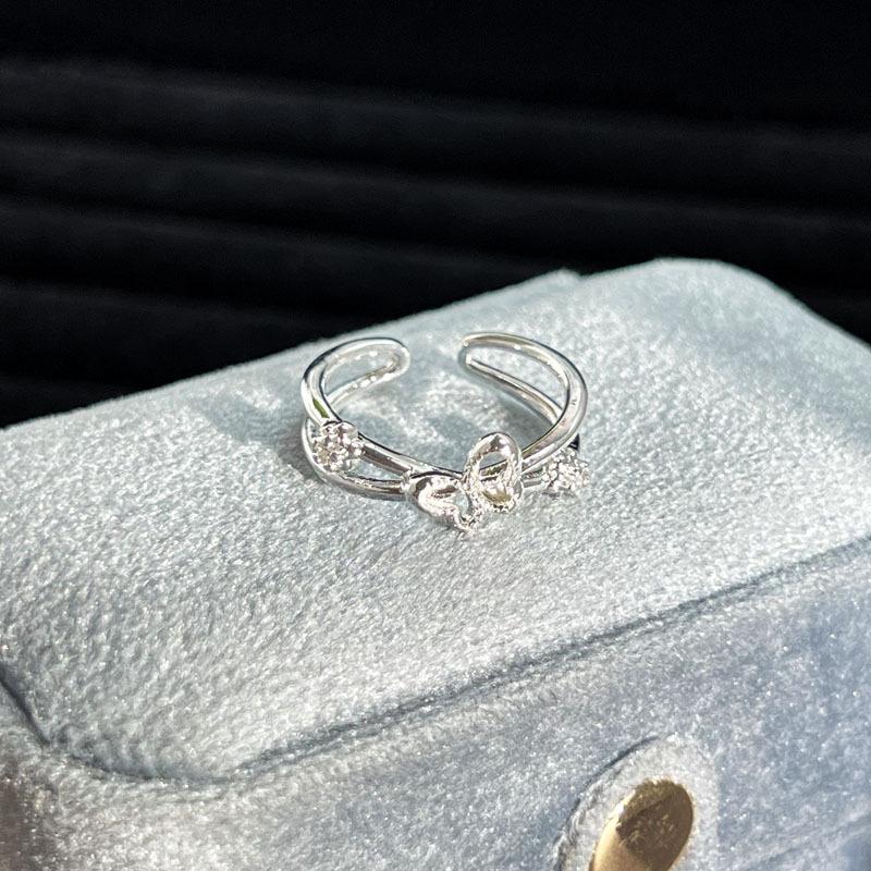 2026 sweet and cool wind light luxury pearl bow personality ring women s simple and versatile layering niche design ring Resizable
2026 sweet and cool wind light luxury pearl bow personality ring women s simple and versatile layering niche design ring Resizable
