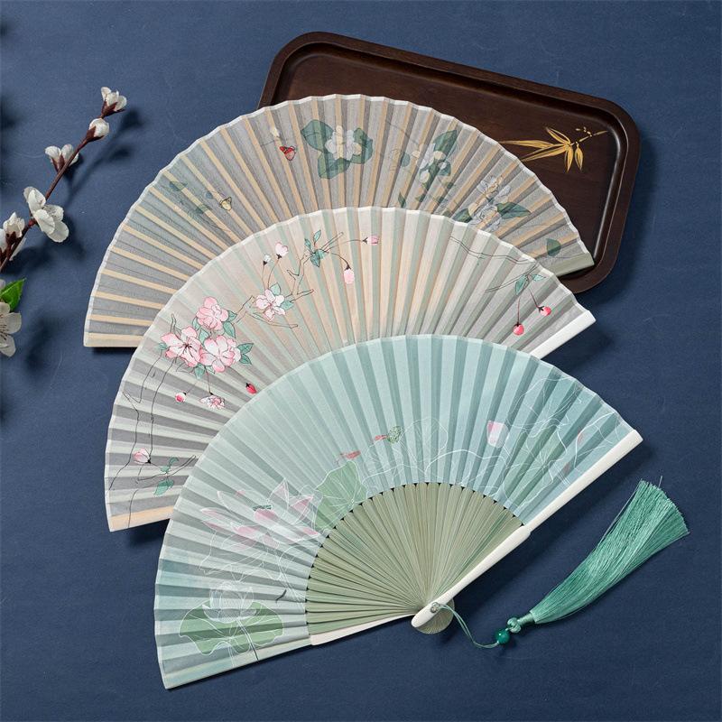 Bamboo Antique Folding Fan Chinese Style Fan Summer Female Dance Fan Portable Elegent Flower Hand Held Fan Exquisite Gifts Decor
Bamboo Antique Folding Fan Chinese Style Fan Summer Female Dance Fan Portable Elegent Flower Hand Held Fan Exquisite Gifts Decor