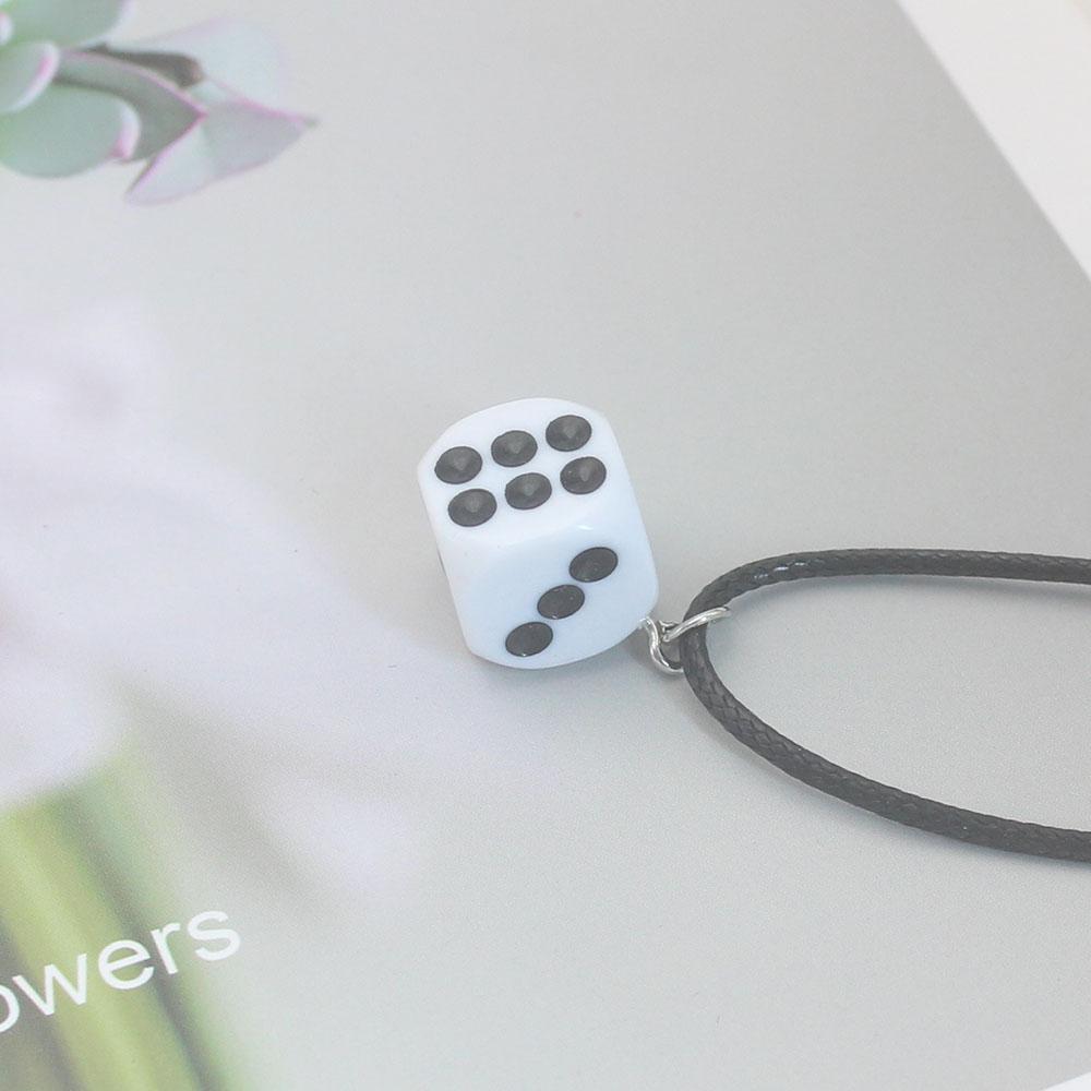 Sweet Acrylic Resin Dice 3D Cube Pendant Necklace Black Rope Collar Hip Hop Punk Exaggerate Collares for Women Men Zircon Gift
Sweet Acrylic Resin Dice 3D Cube Pendant Necklace Black Rope Collar Hip Hop Punk Exaggerate Collares for Women Men Zircon Gift