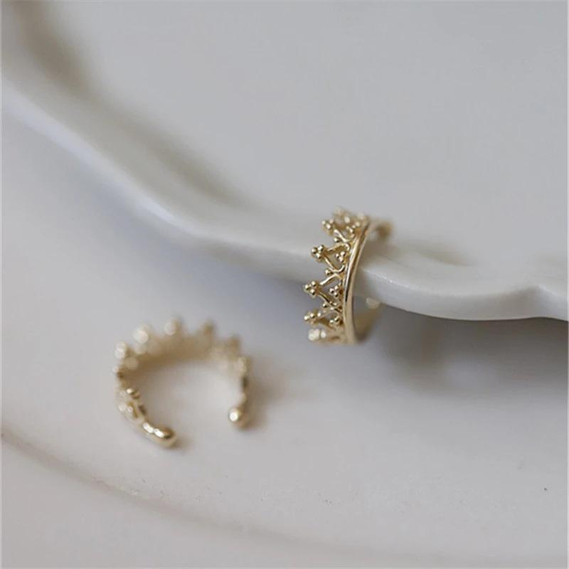 S925 Sterling Silver Crown Earrings: Minimalist Luxury, Versatile Style for Women 925 Silver
S925 Sterling Silver Crown Earrings: Minimalist Luxury, Versatile Style for Women 925 Silver
