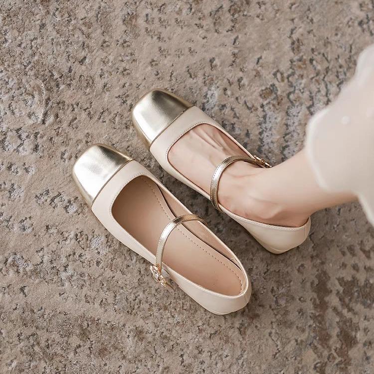 Xiaoxiangfeng Мэри Джейн маленькие кожаные туфли лето и осень новые французский вечерний бриз нежный с юбкой одинарные туфли толстый каблук неглубокий рот w 35
Xiaoxiangfeng Мэри Джейн маленькие кожаные туфли лето и осень новые французский вечерний бриз нежный с юбкой одинарные туфли толстый каблук неглубокий рот w 35