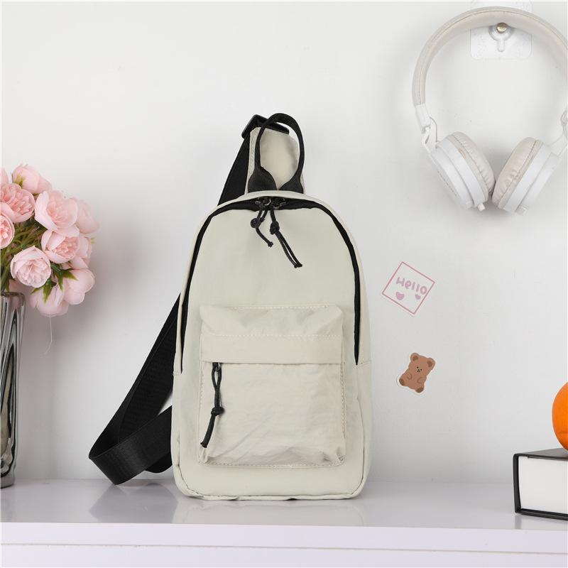 Школьный рюкзак новая нагрудная сумка для мальчиков простой повседневный рюкзак для хранения вещей модный детский крутой красивый на плечо сумка-мессенджер Small белый
Школьный рюкзак новая нагрудная сумка для мальчиков простой повседневный рюкзак для хранения вещей модный детский крутой красивый на плечо сумка-мессенджер Small белый