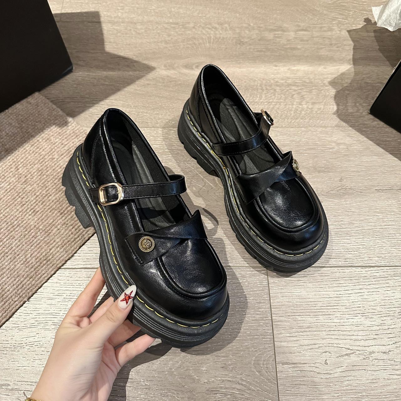 French British college style small leather shoes women s 2025 spring new platform jk versatile skirt Mary Jane single shoes 35
French British college style small leather shoes women s 2025 spring new platform jk versatile skirt Mary Jane single shoes 35