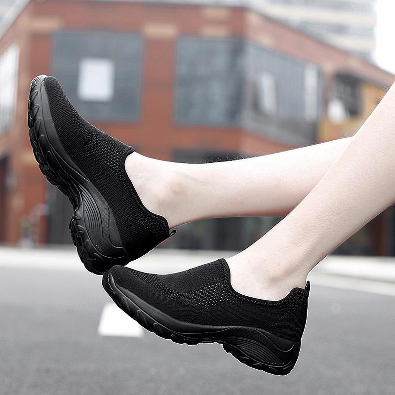 Large size spring middle-aged mother shoes breathable fly-woven one-pedal platform casual shoes women 42 сірий колір
Large size spring middle-aged mother shoes breathable fly-woven one-pedal platform casual shoes women 42 сірий колір
