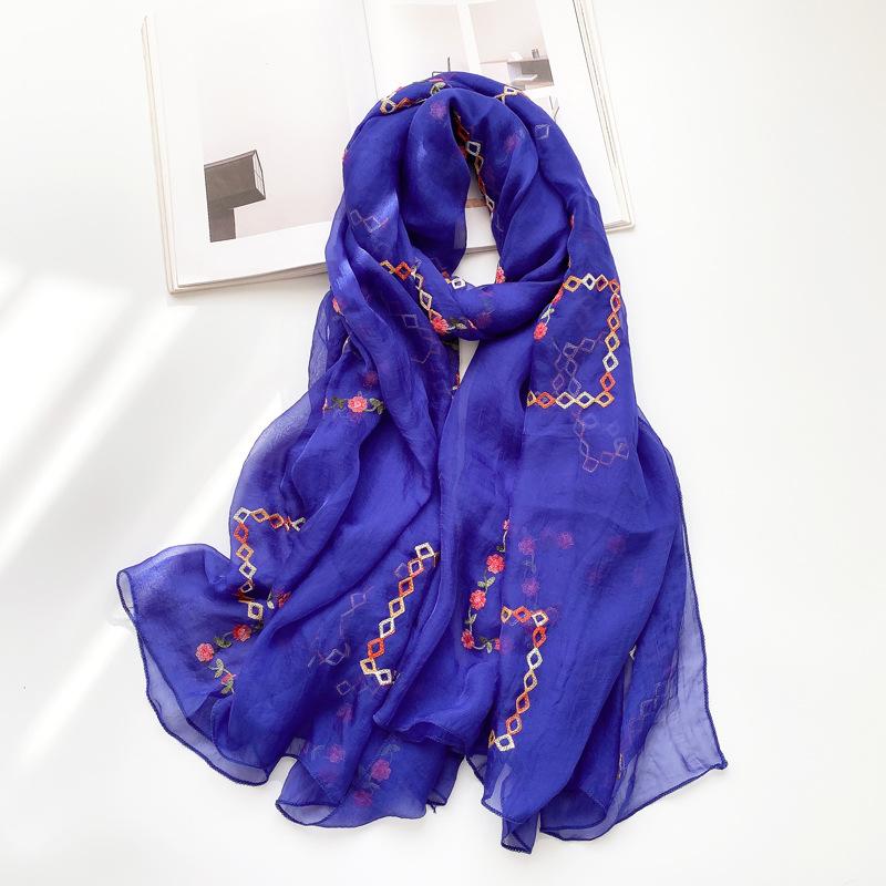Ethnic Style Scarf Shawl Women S Versatile Literary Retro Embroidered Spring Autumn Travel Sunscreen Oversized Embroidered Yarn 210-150cm
Ethnic Style Scarf Shawl Women S Versatile Literary Retro Embroidered Spring Autumn Travel Sunscreen Oversized Embroidered Yarn 210-150cm