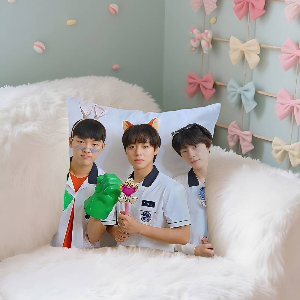 WWeak Hero Class 1 Case Plush Fabric Soft Pillowcase Double Sided Print Cushion Cover Household Gifts 40x40CM(16x16in)
WWeak Hero Class 1 Case Plush Fabric Soft Pillowcase Double Sided Print Cushion Cover Household Gifts 40x40CM(16x16in)