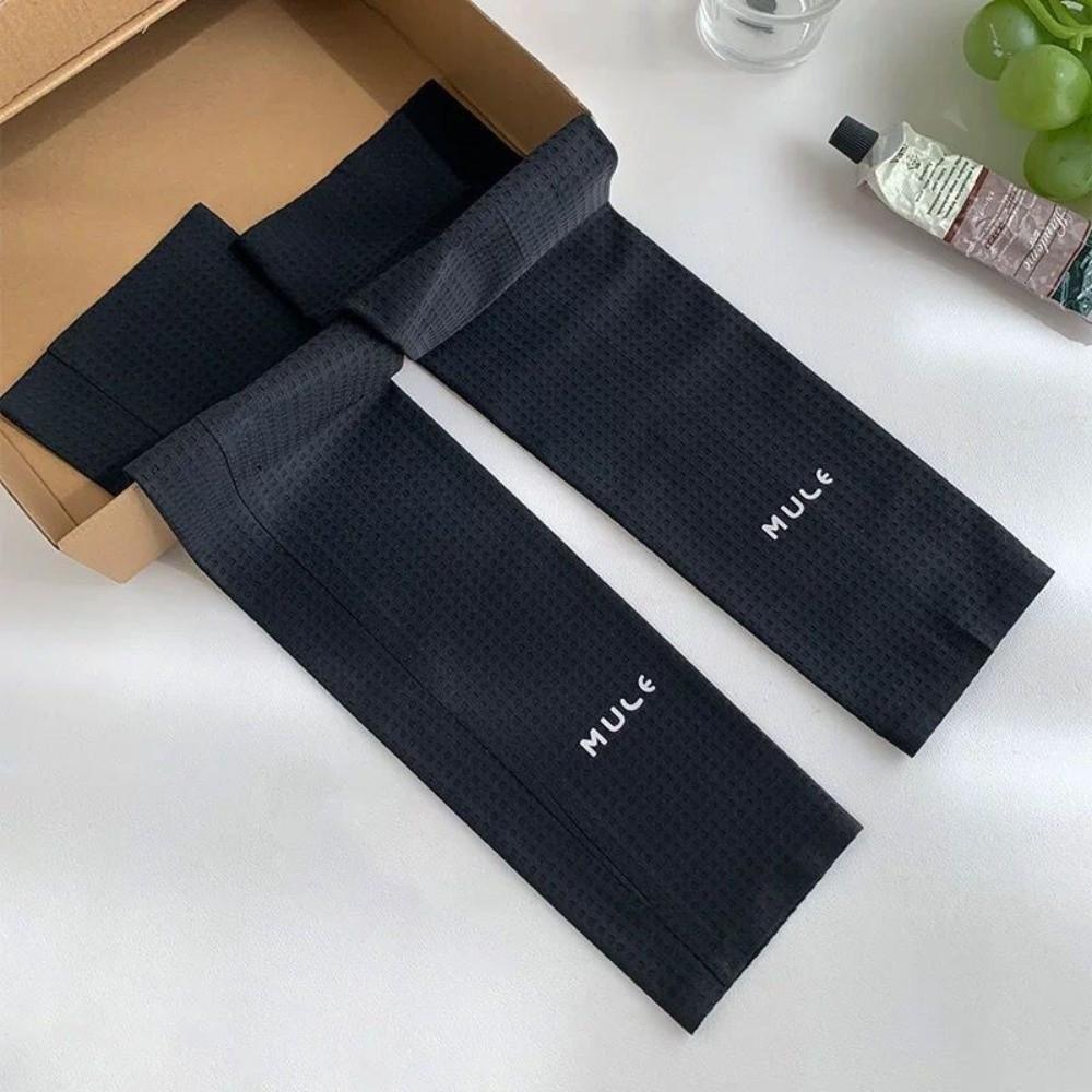 Trendy Anti-UV Ice Silk Sleeves UPF 50+ Elastic Sunscreen Sleeves Loose Breathable Long Mittens Outdoor чёрный
Trendy Anti-UV Ice Silk Sleeves UPF 50+ Elastic Sunscreen Sleeves Loose Breathable Long Mittens Outdoor чёрный