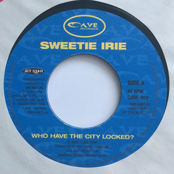 7inch Record SWEETIE IRIE Who Have The City Locked CAVE003 Cave 2000 UK Reggae Ska Dub Used
7inch Record SWEETIE IRIE Who Have The City Locked CAVE003 Cave 2000 UK Reggae Ska Dub Used
